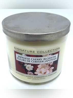 Bath & Body Works Japanese Cherry Blossom Candle - Cream & Pink Floral